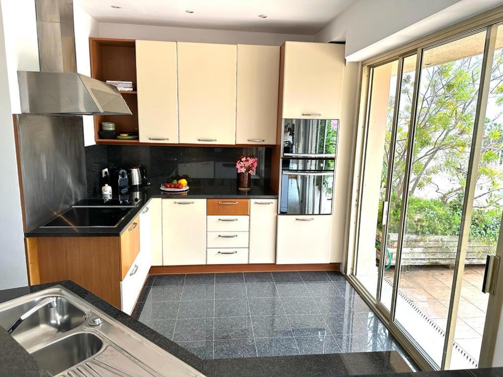 Panoramic Sea View Penthouse With Jacuzzi And 450 Sqm Terrace Apartment Antibes Ngoại thất bức ảnh
