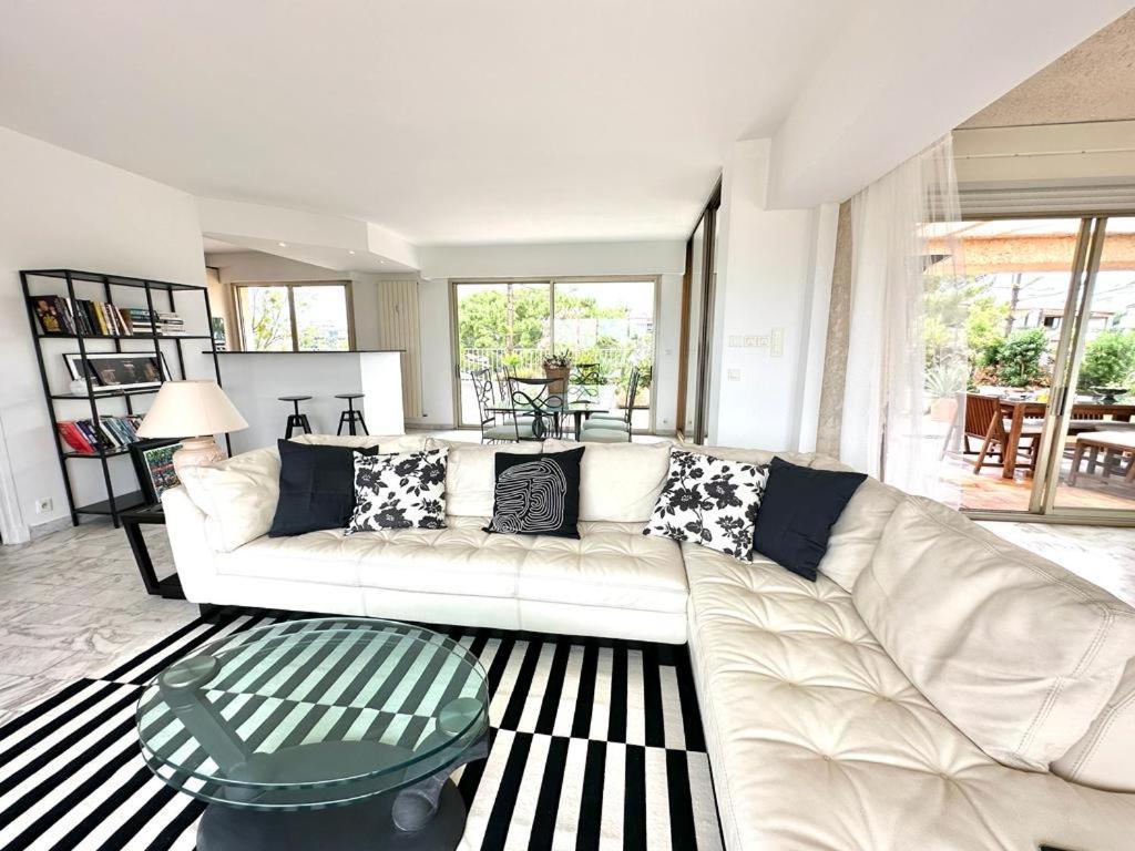 Panoramic Sea View Penthouse With Jacuzzi And 450 Sqm Terrace Apartment Antibes Ngoại thất bức ảnh
