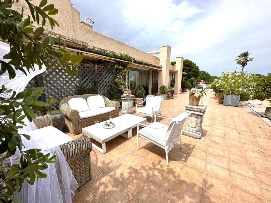 Panoramic Sea View Penthouse With Jacuzzi And 450 Sqm Terrace Apartment Antibes Ngoại thất bức ảnh